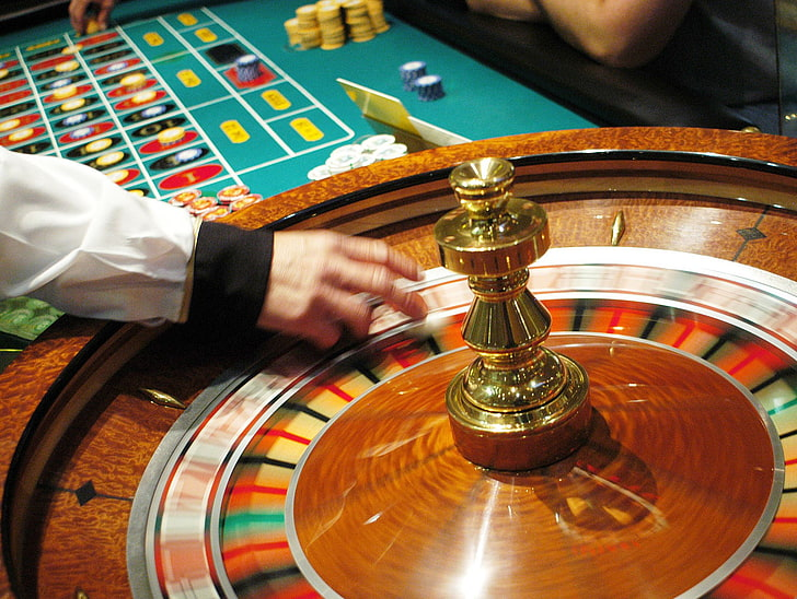 The Fascinating Game of Roulette: A Wheel of Chance and Strategy